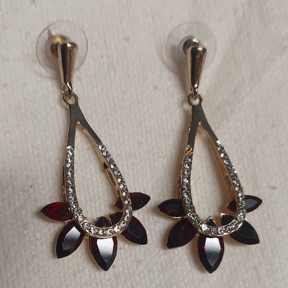 Elegant Gold and Red Teardrop Earrings